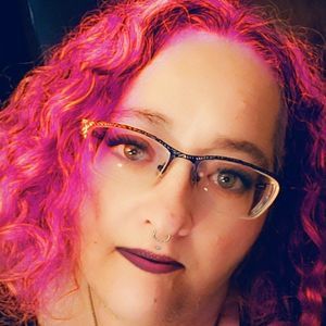 Meet your Posher, Cynthia